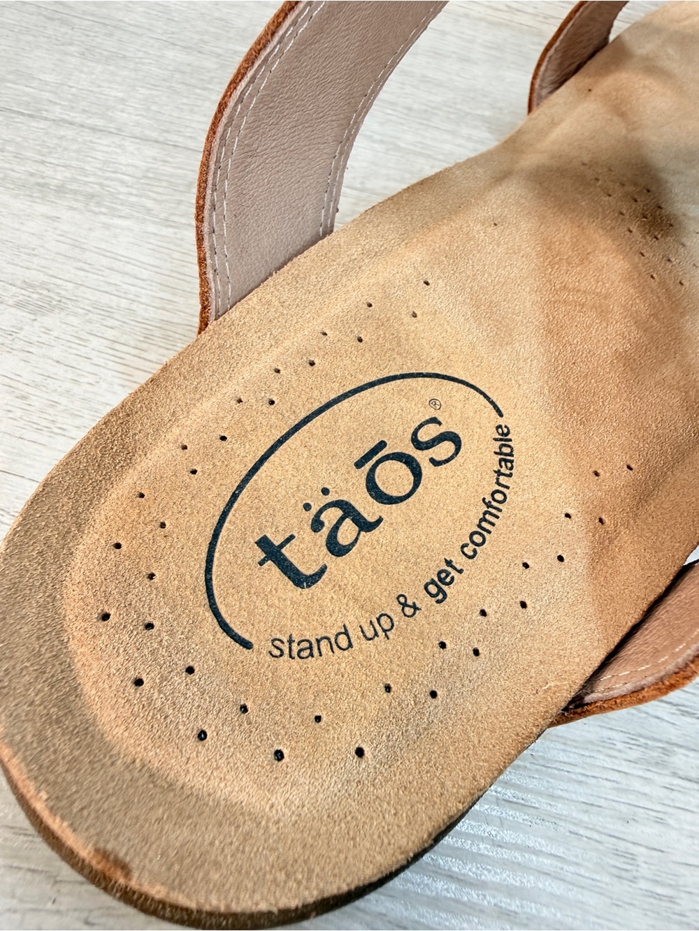 Taos Footwear Brown Leather Comfort Sandals - Picture 9 of 13